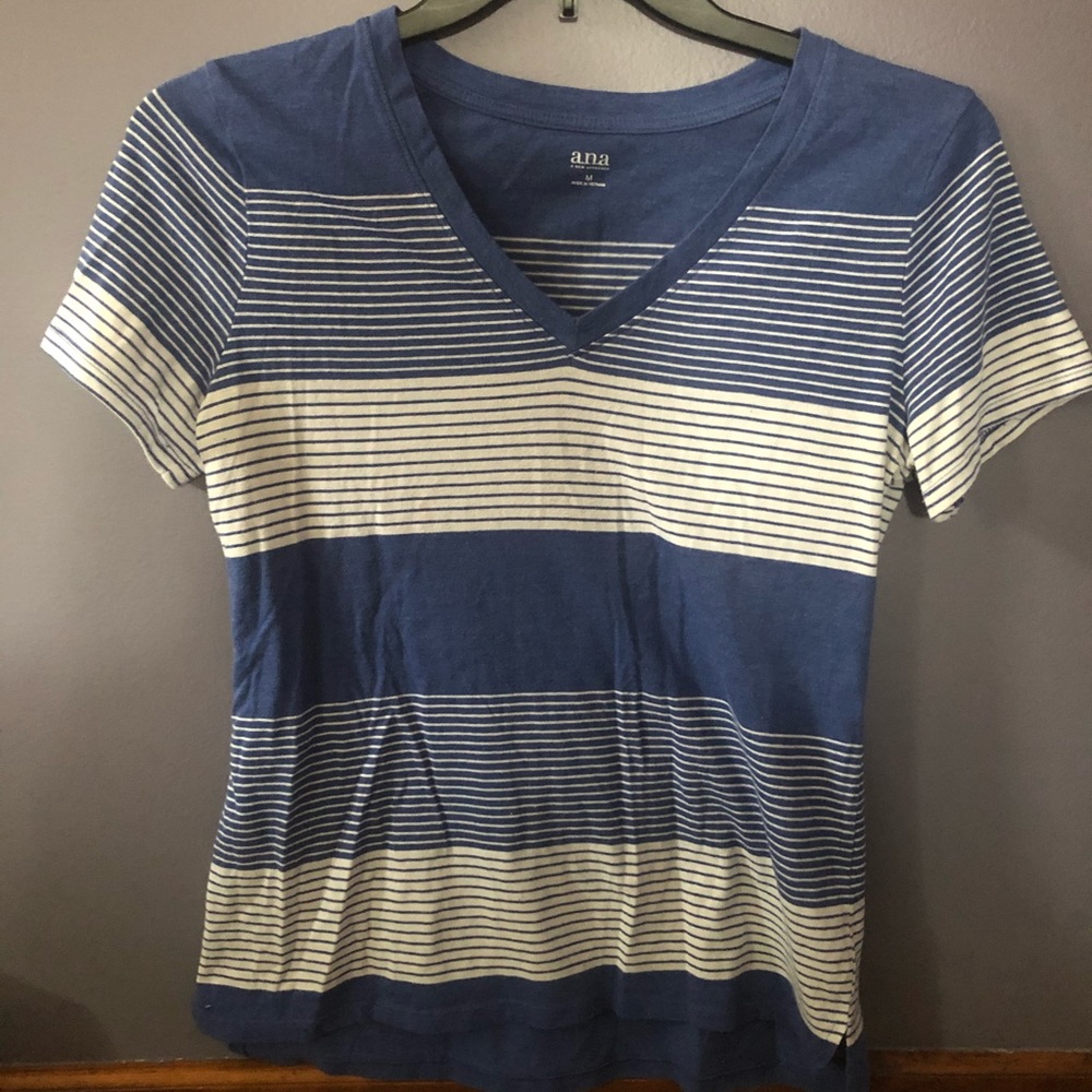Stripped v-neck